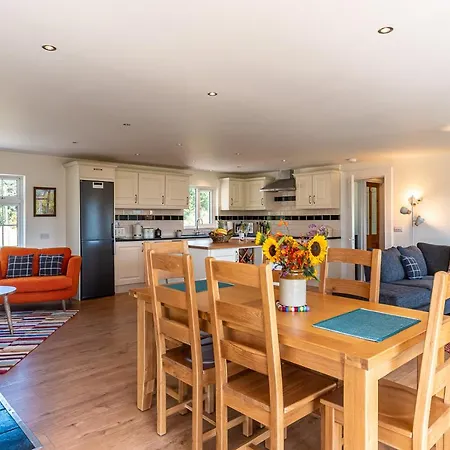 4 Bedroom Luxury Overlooking Bay * Kenmare